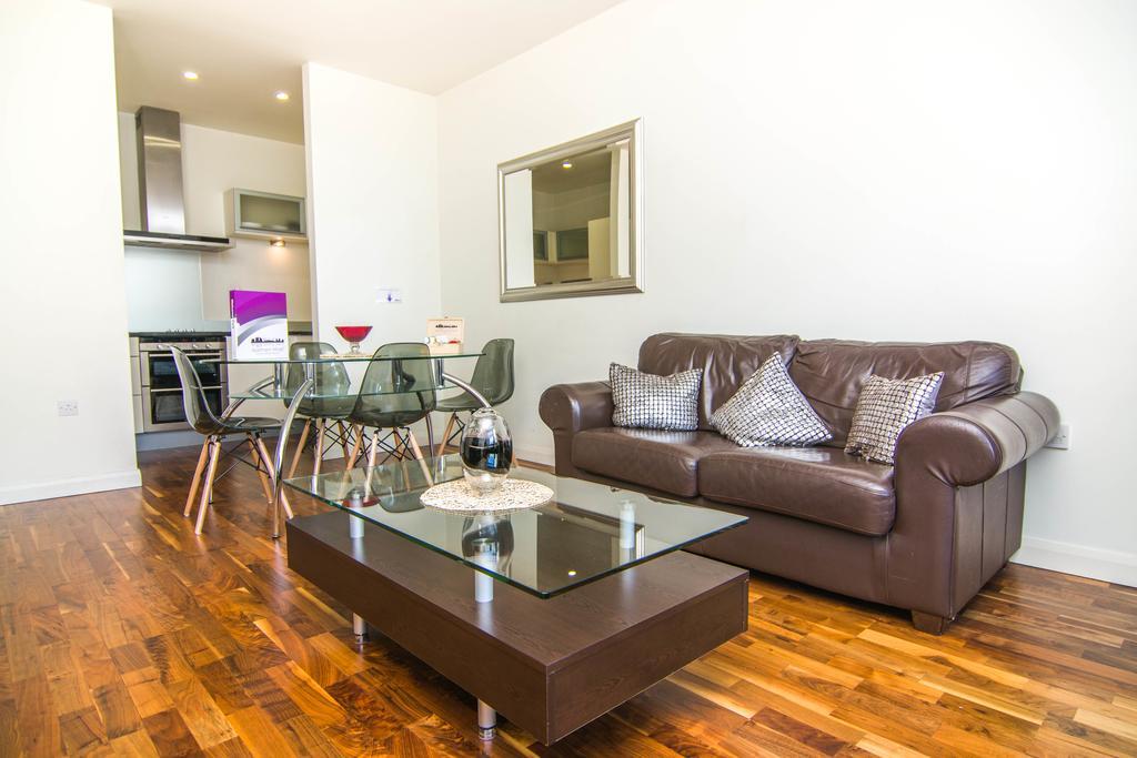 Canary Wharf - Corporate River View Apartments Лондон Екстер'єр фото